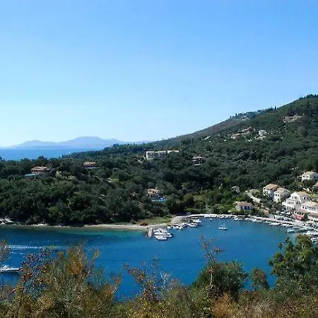 펜션 Nikatsas No 3 Kerasa